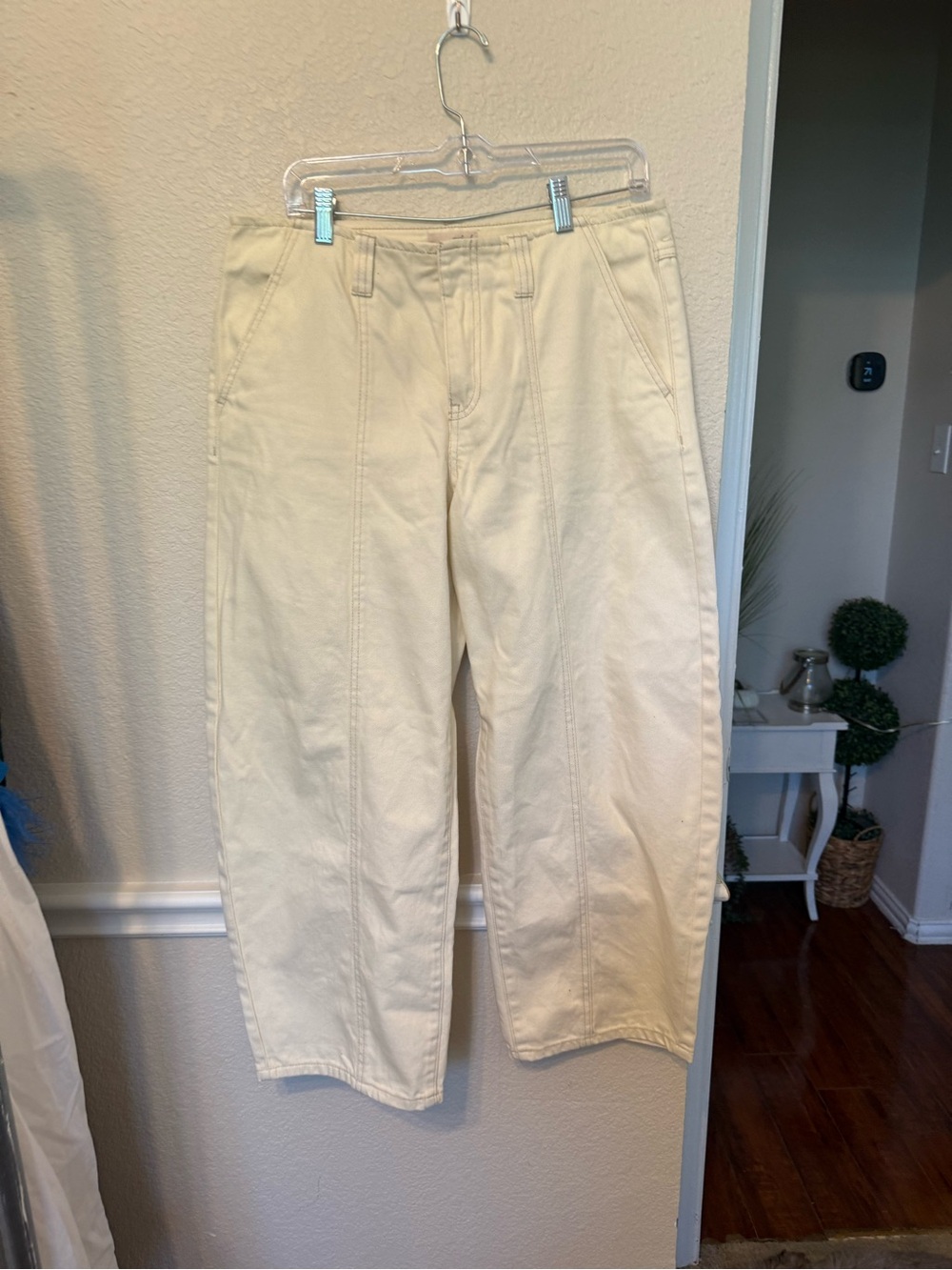 Size 10 universal thread barrel jeans - Picture 2 of 6